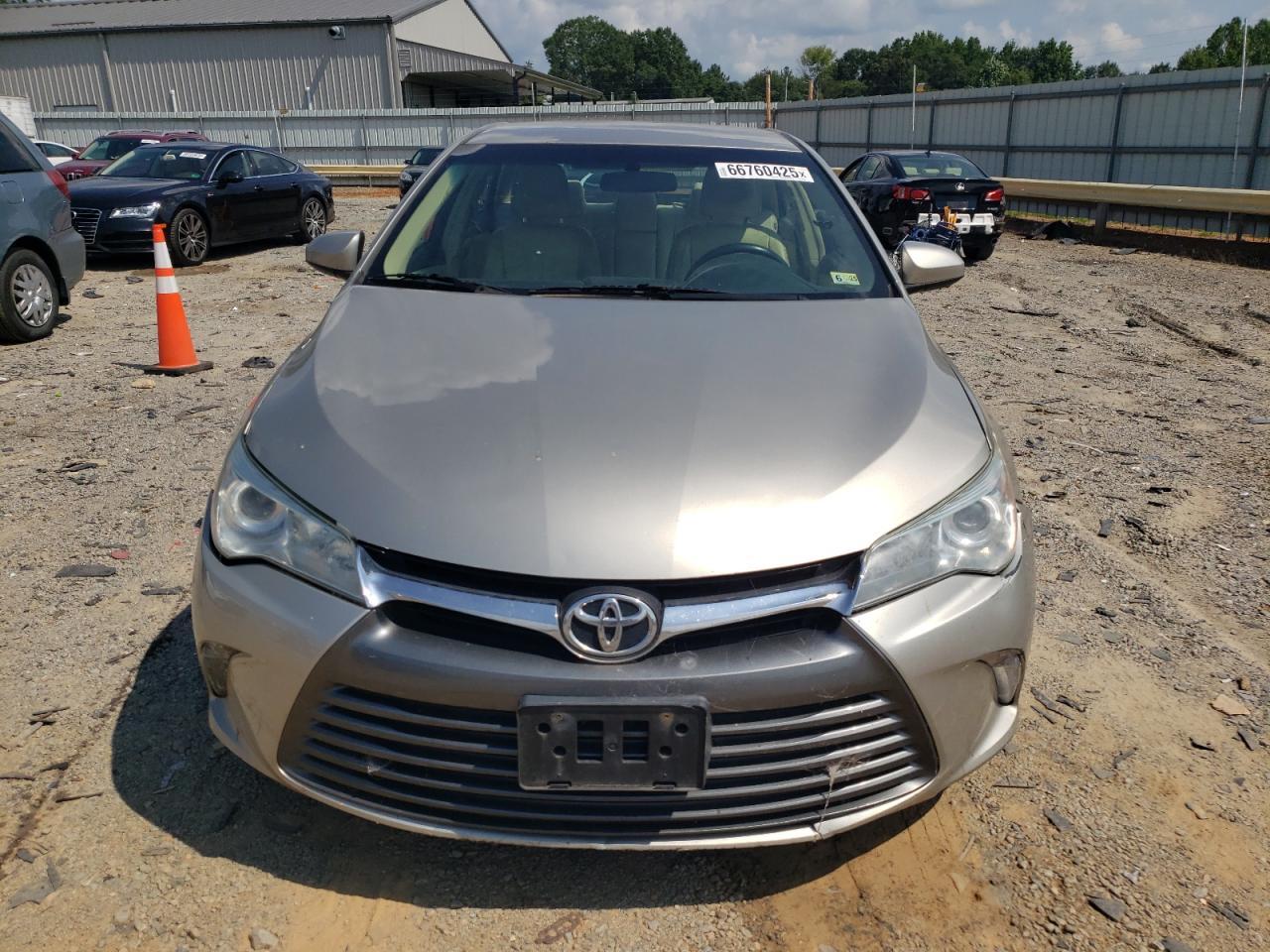2015 Toyota Camry Le - Фото 5