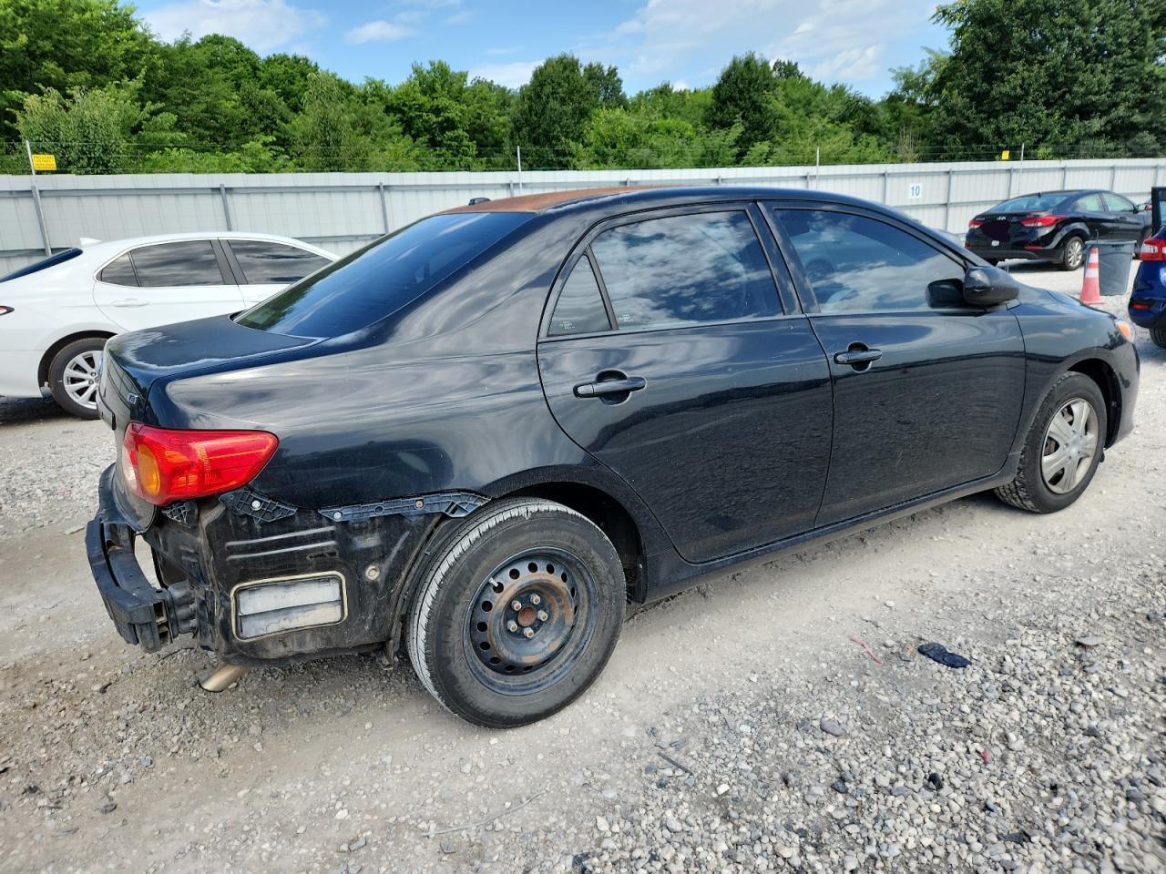 2010 Toyota Corolla Le - Image 3