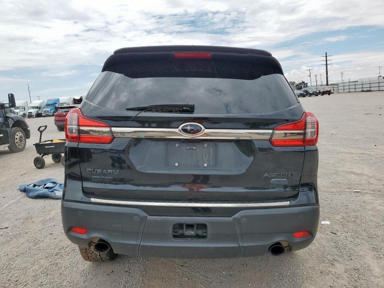 2022 Subaru Ascent Onyx Edition - Image 6