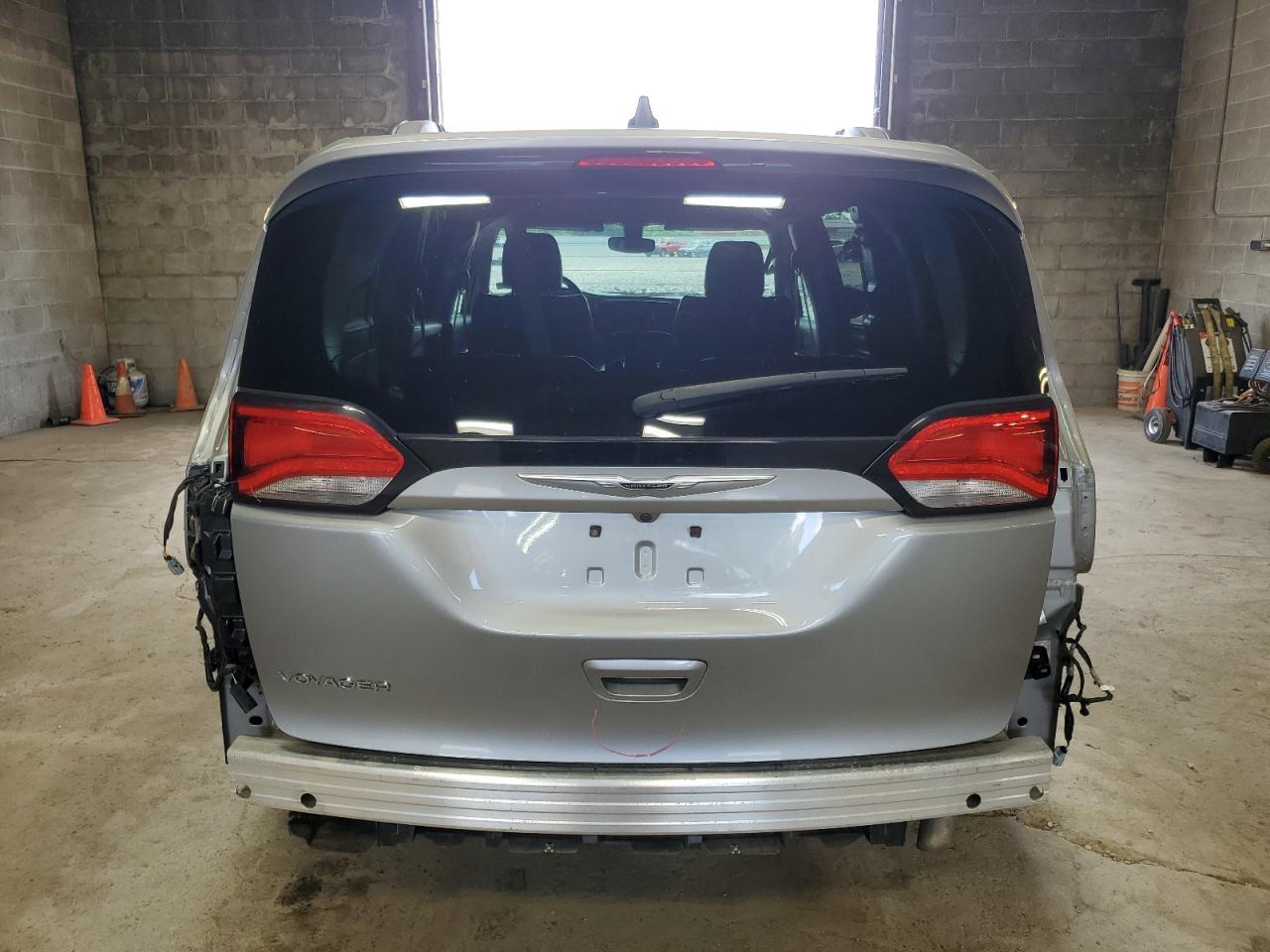 2021 Chrysler Voyager Lxi - Image 6