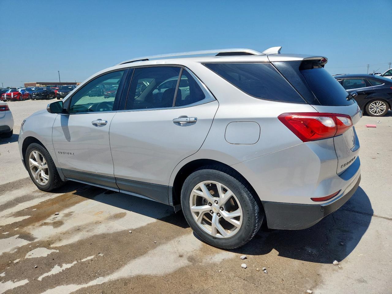 2018 Chevrolet Equinox Premier - Фото 2