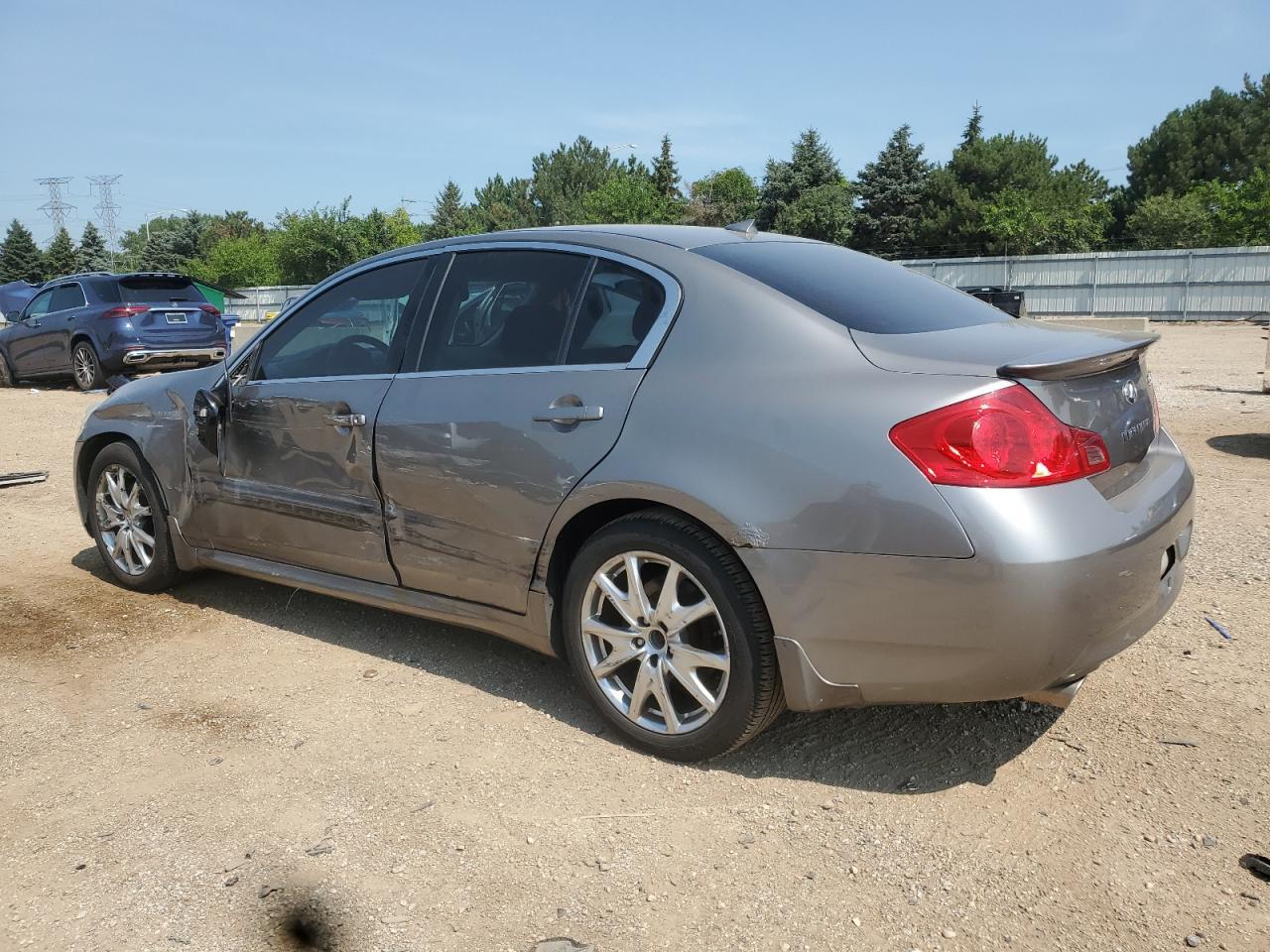 2009 Infiniti G37 - Image 2