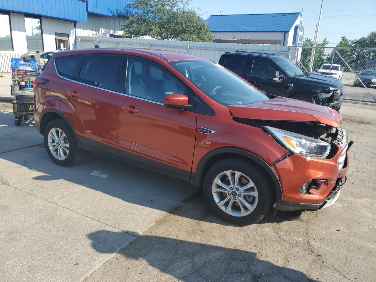 2019 Ford Escape Se - Фото 4