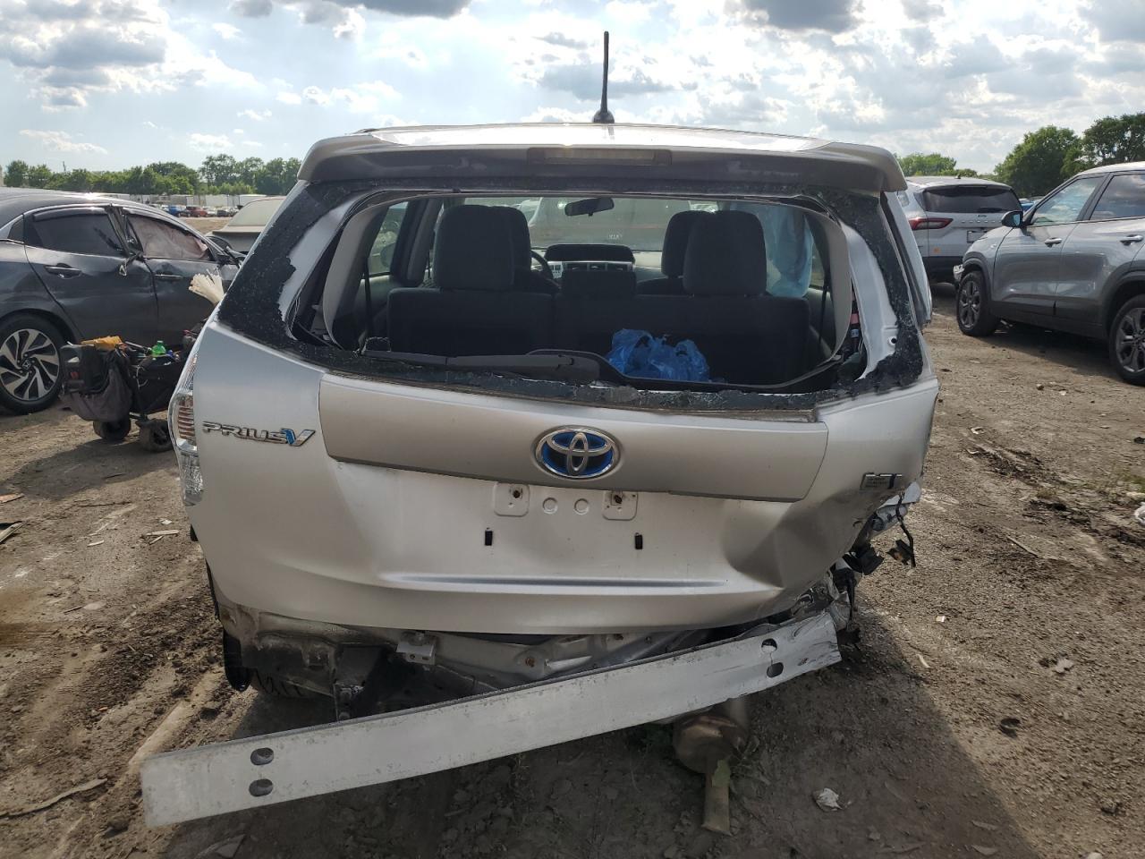 2012 Toyota Prius V - Image 6