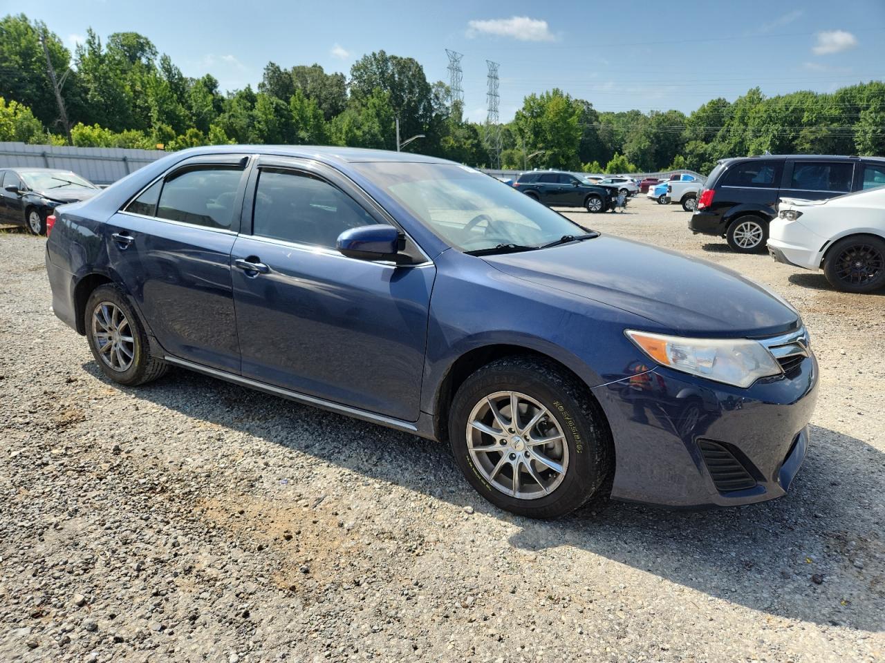 2014 Toyota Camry L - Image 4