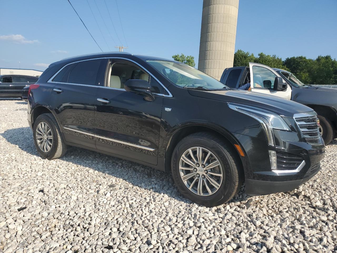 2017 Cadillac Xt5 Luxury - Image 4