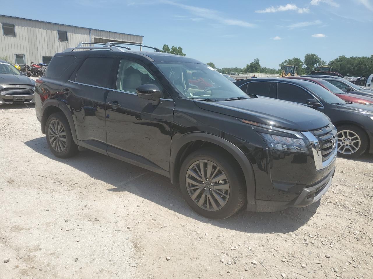 2025 Nissan Pathfinder Sl - Фото 4