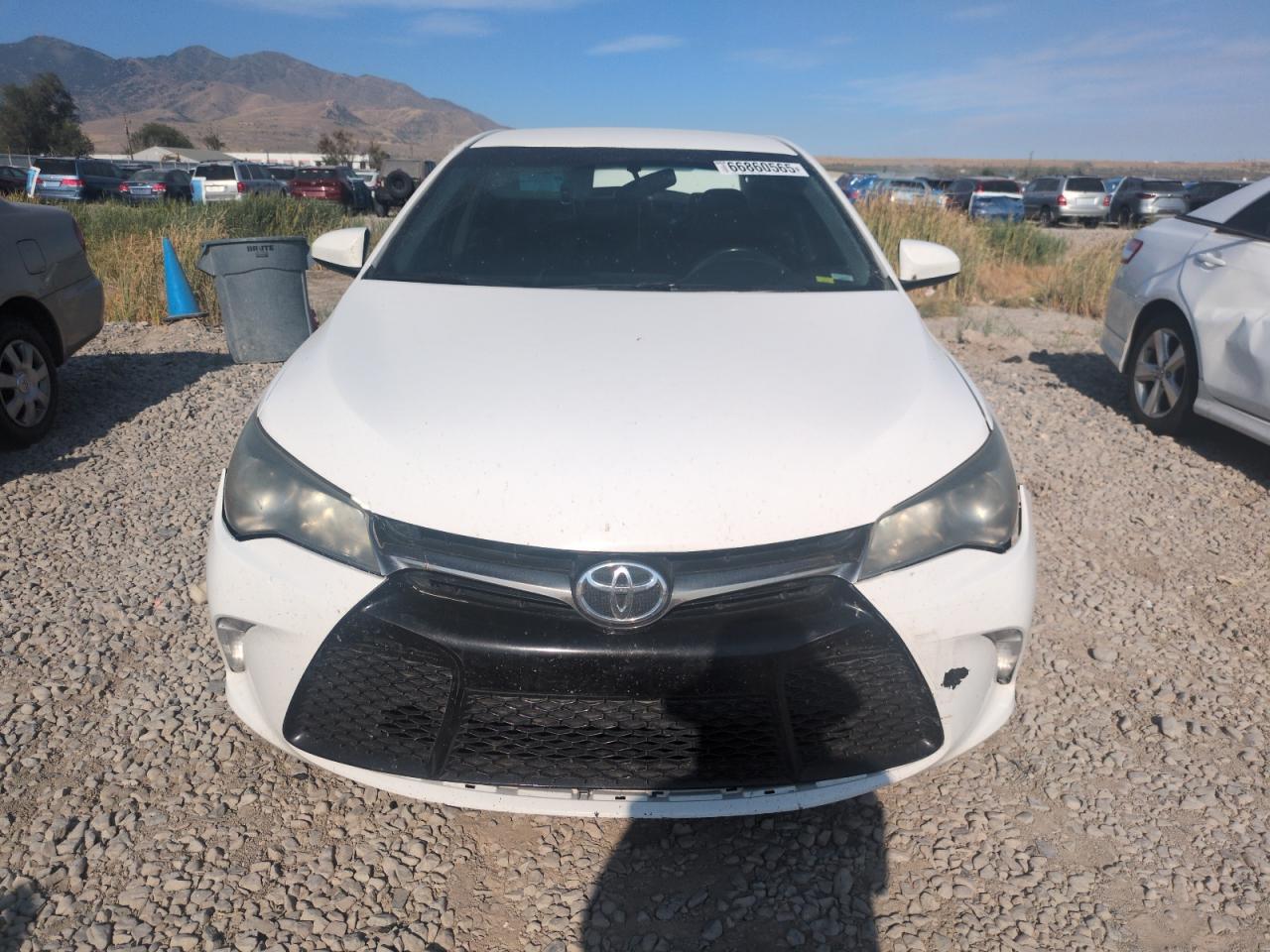 2017 Toyota Camry Le - Image 5