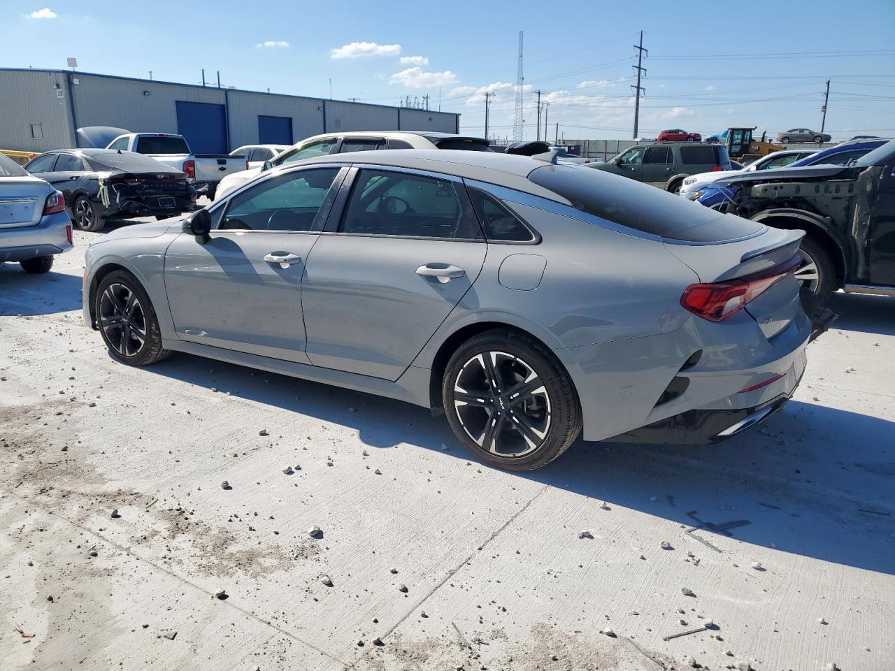 2022 Kia K5 Gt Line - Фото 2