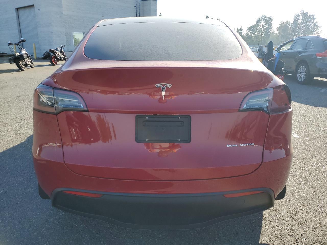 2023 Tesla Model Y - Фото 6