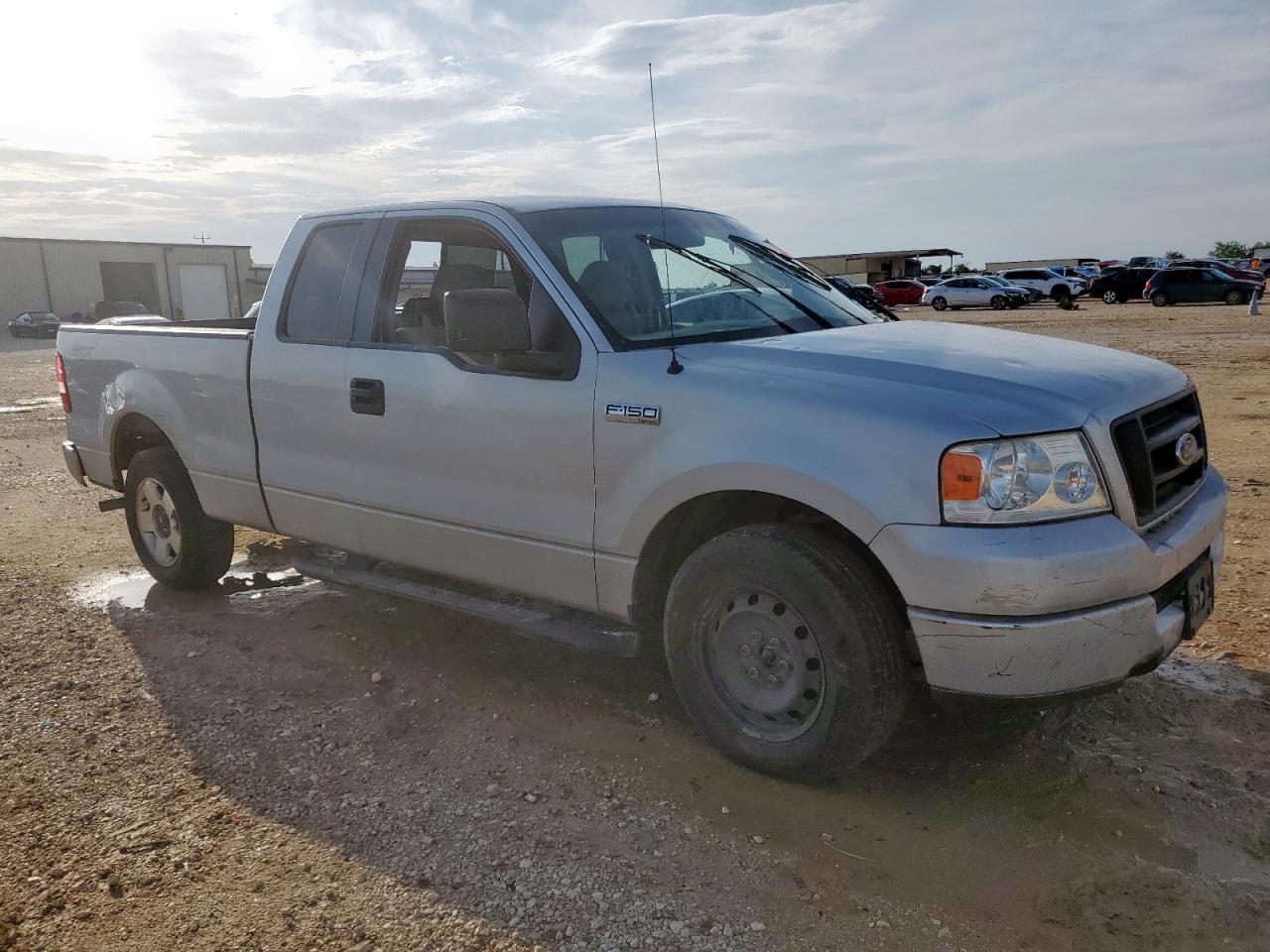 2005 Ford F150 - Image 4