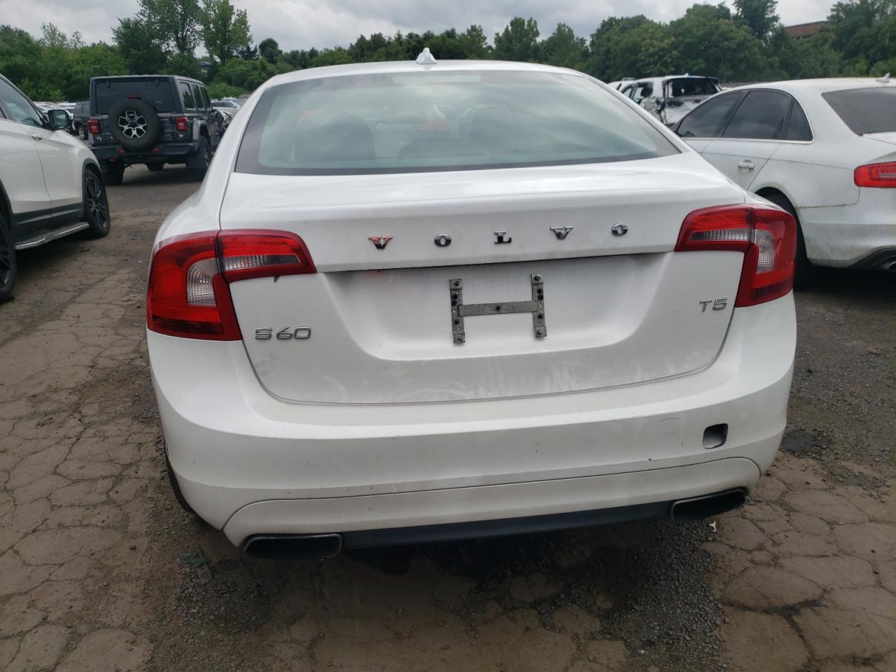 2014 Volvo S60 T5 - Image 6