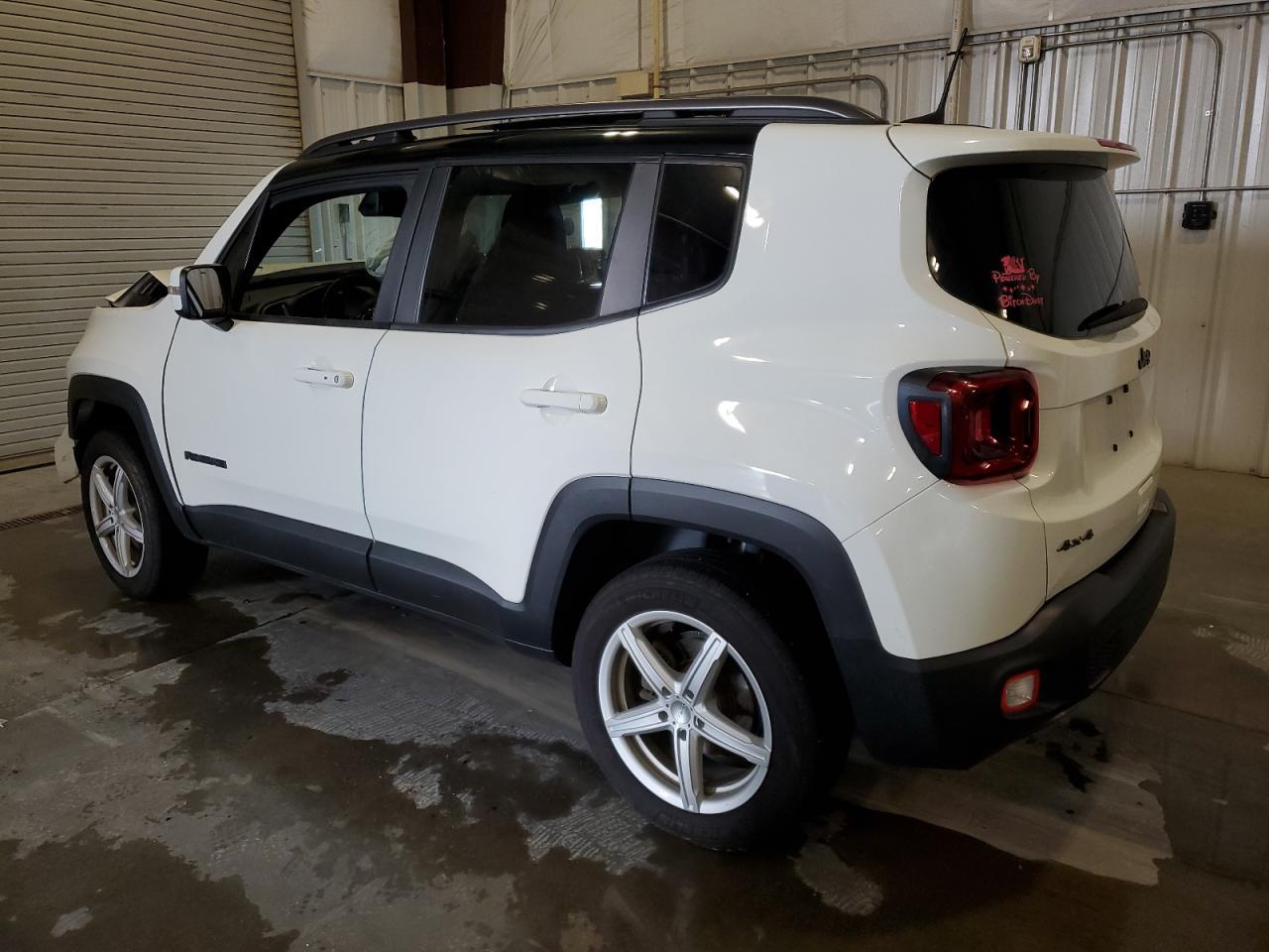 2020 Jeep Renegade Latitude - Image 2