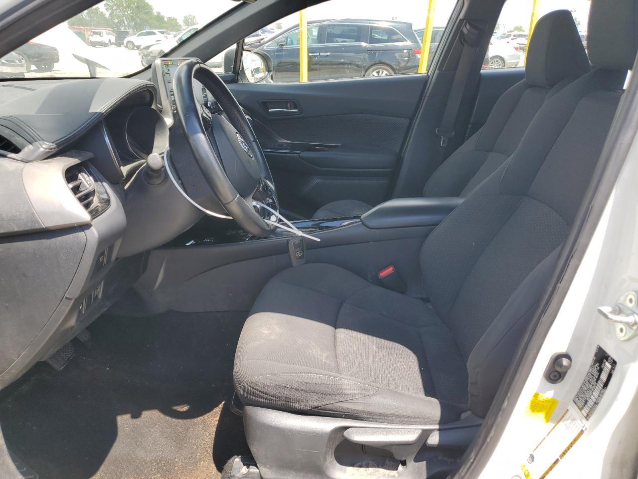 2019 Toyota C-Hr Xle - Image 7