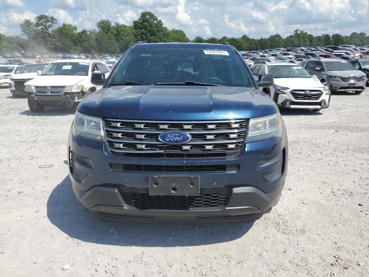2017 Ford Explorer - Image 5