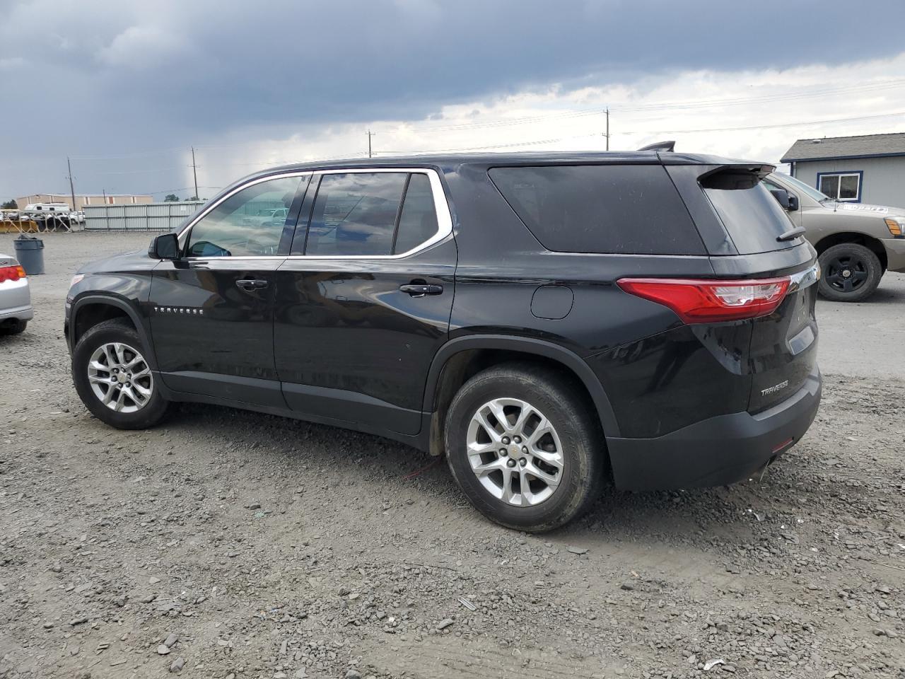 2018 Chevrolet Traverse Ls - Фото 2