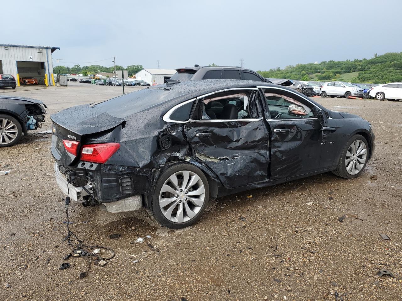 2018 Chevrolet Malibu Premier - Image 3