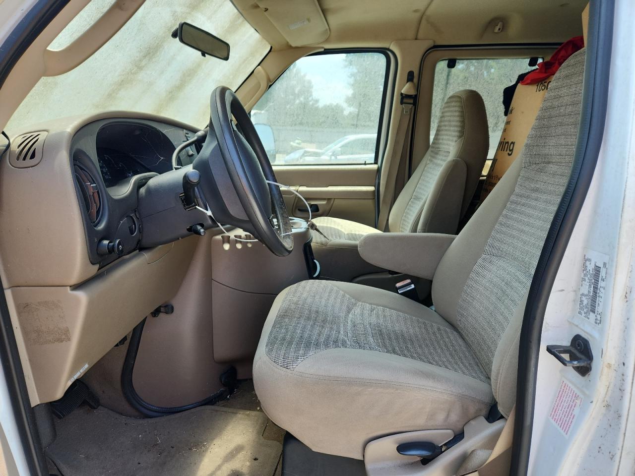 2003 Ford Econoline E350 Super Duty Wagon - Фото 7