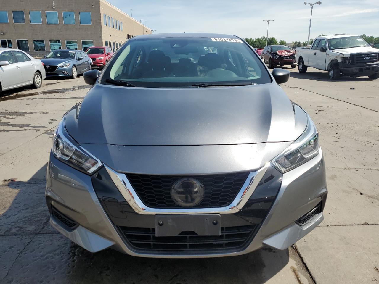 2021 Nissan Versa S - Фото 5