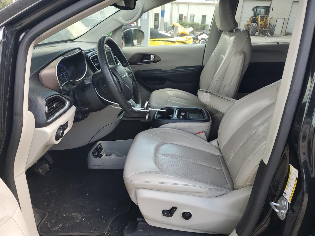 2021 Chrysler Voyager Lxi - Фото 7