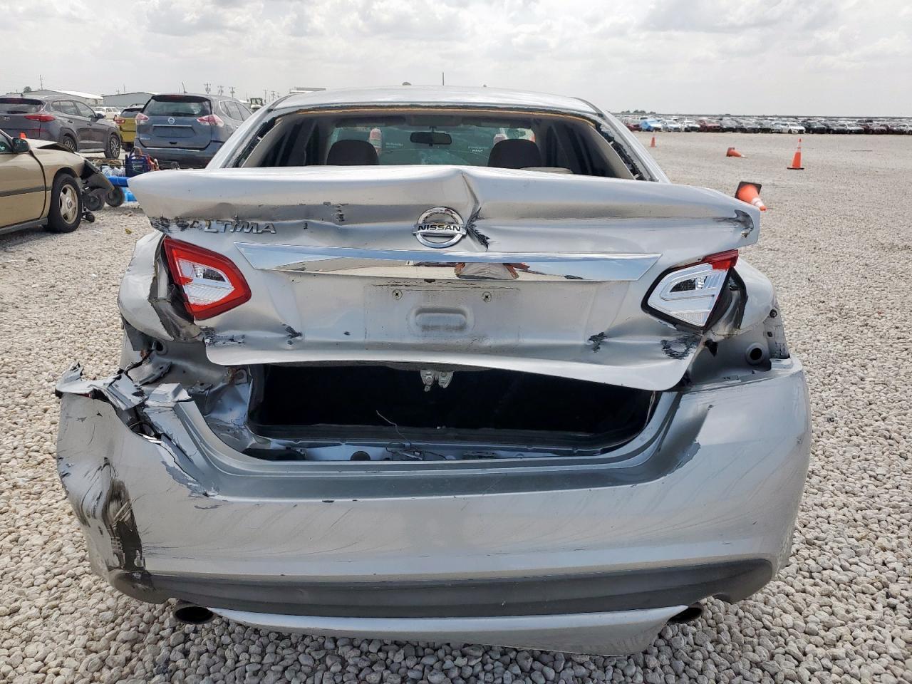 2017 Nissan Altima 2.5 - Фото 6