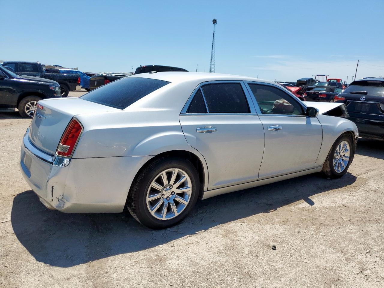 2012 Chrysler 300 Limited - Фото 3