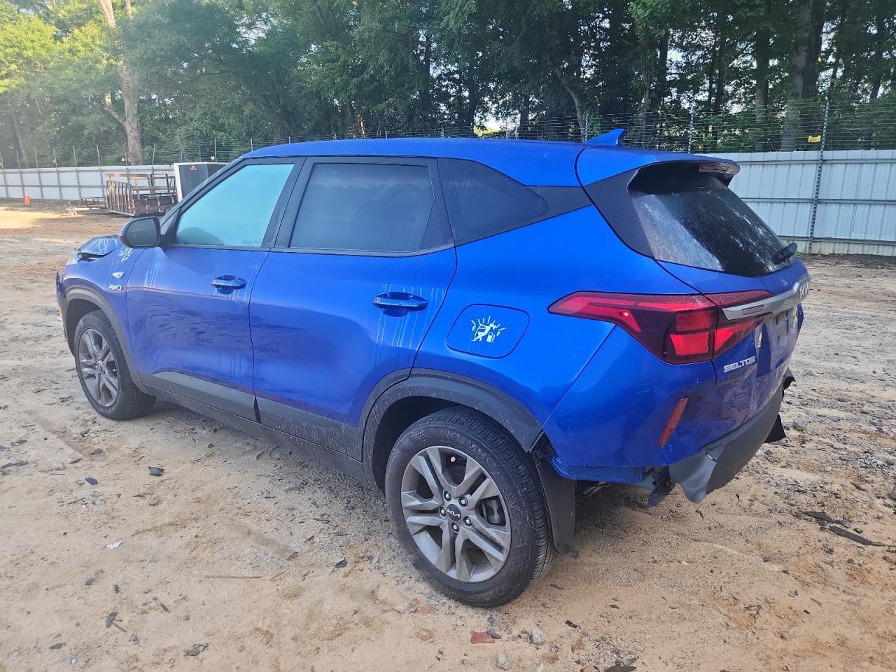 2023 Kia Seltos Lx - Image 2