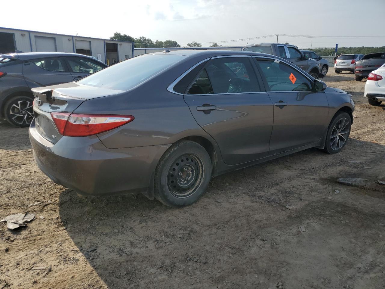 2015 Toyota Camry Le - Image 3