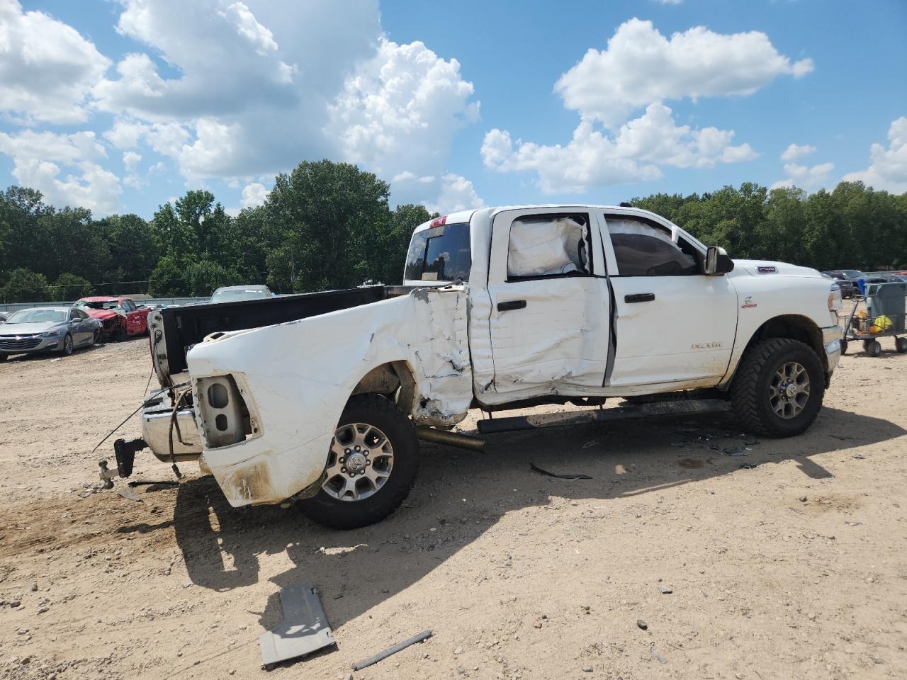 2021 Ram 2500 Tradesman - Фото 3