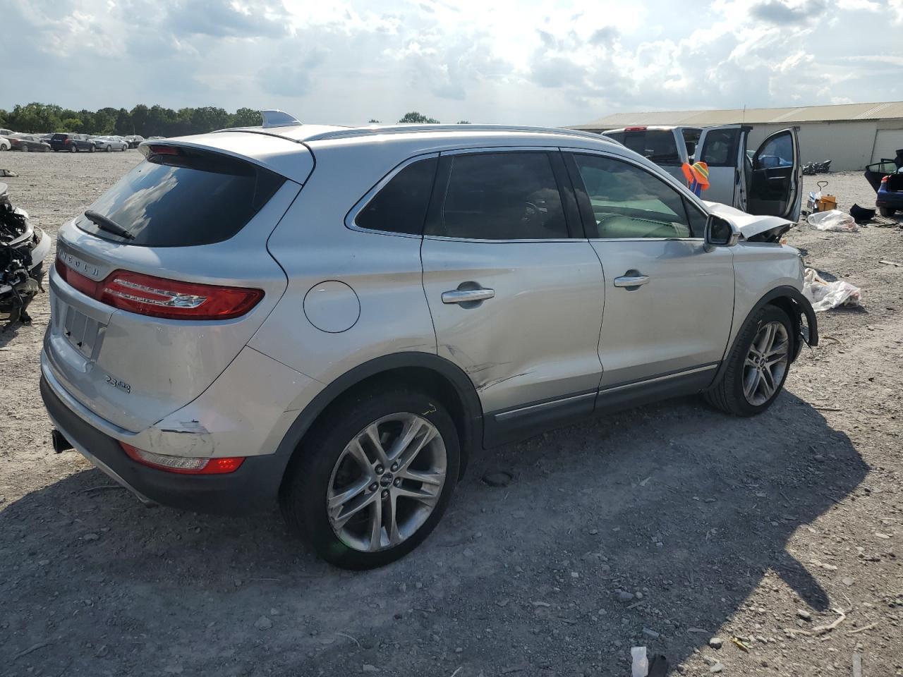 2016 Lincoln Mkc Reserve - Image 3
