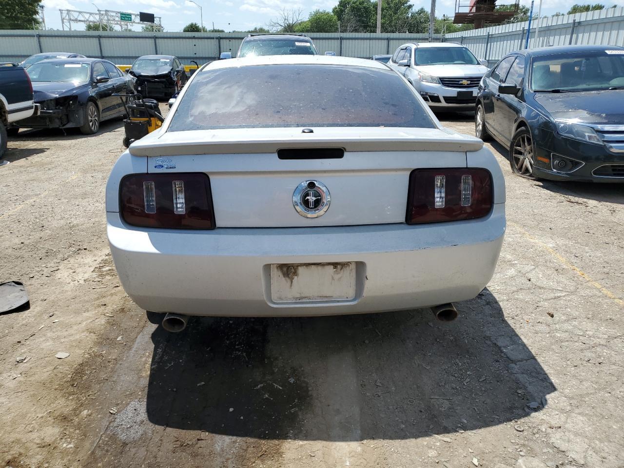 2007 Ford Mustang - Фото 6