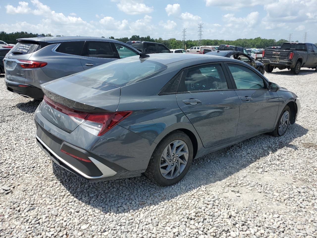 2024 Hyundai Elantra Sel - Фото 3