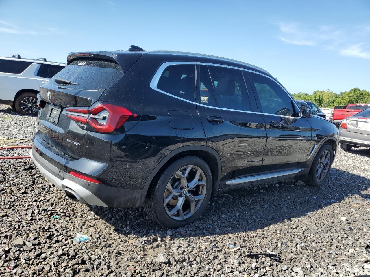 2022 BMW X3 Sdrive30I - Фото 3
