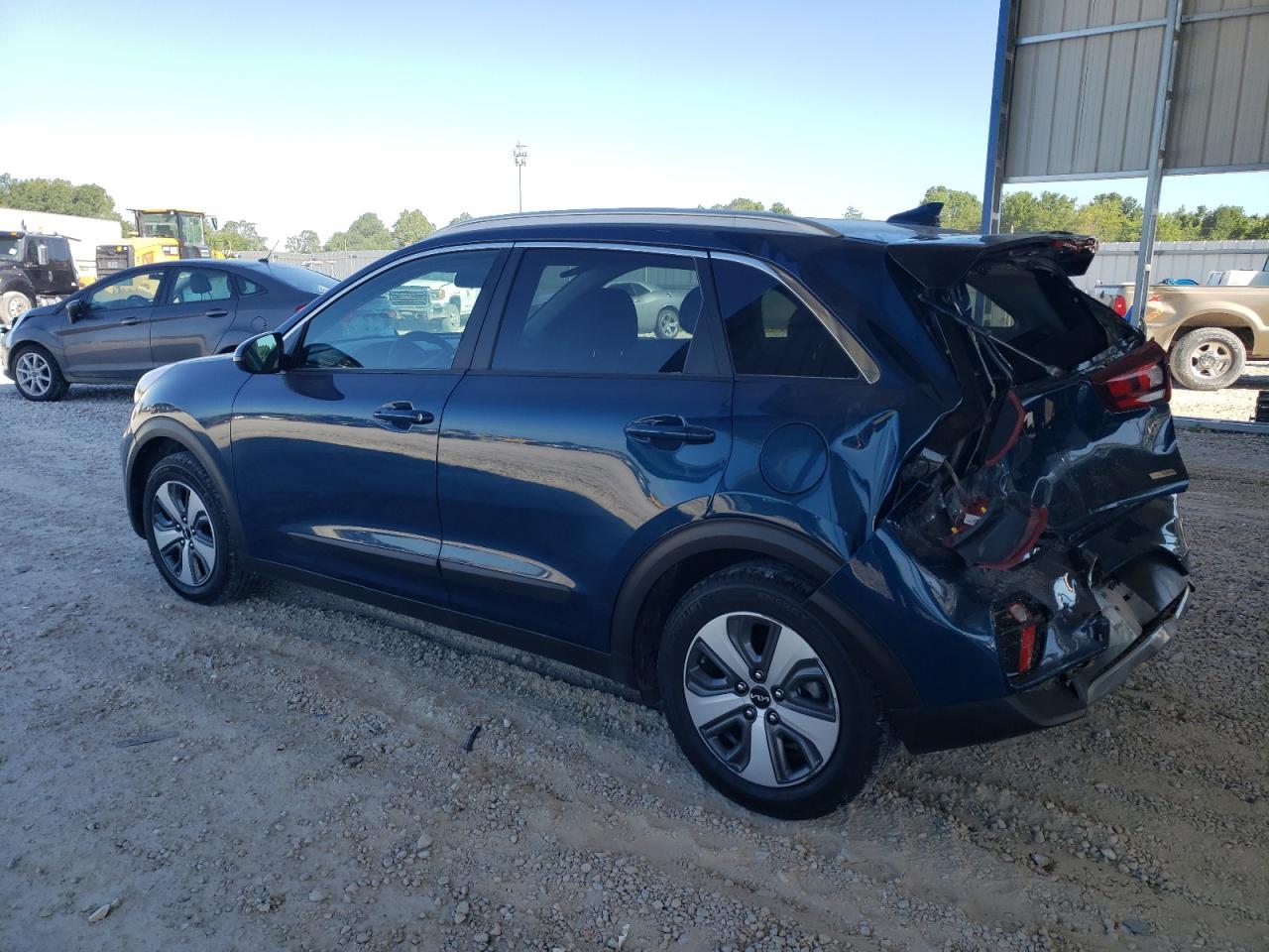 2022 Kia Niro Lx - Image 2