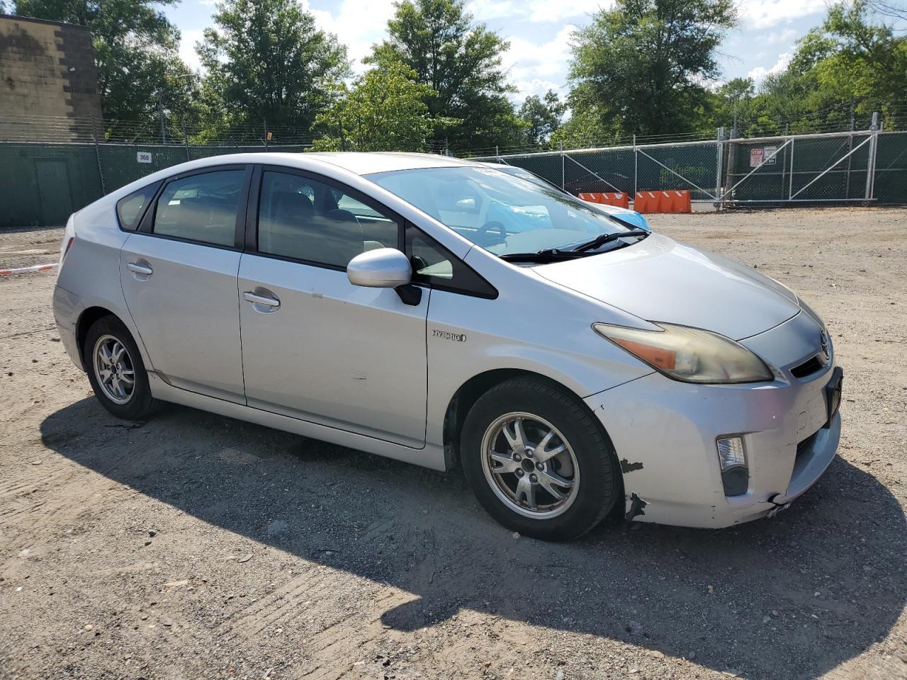 2011 Toyota Prius - Фото 4