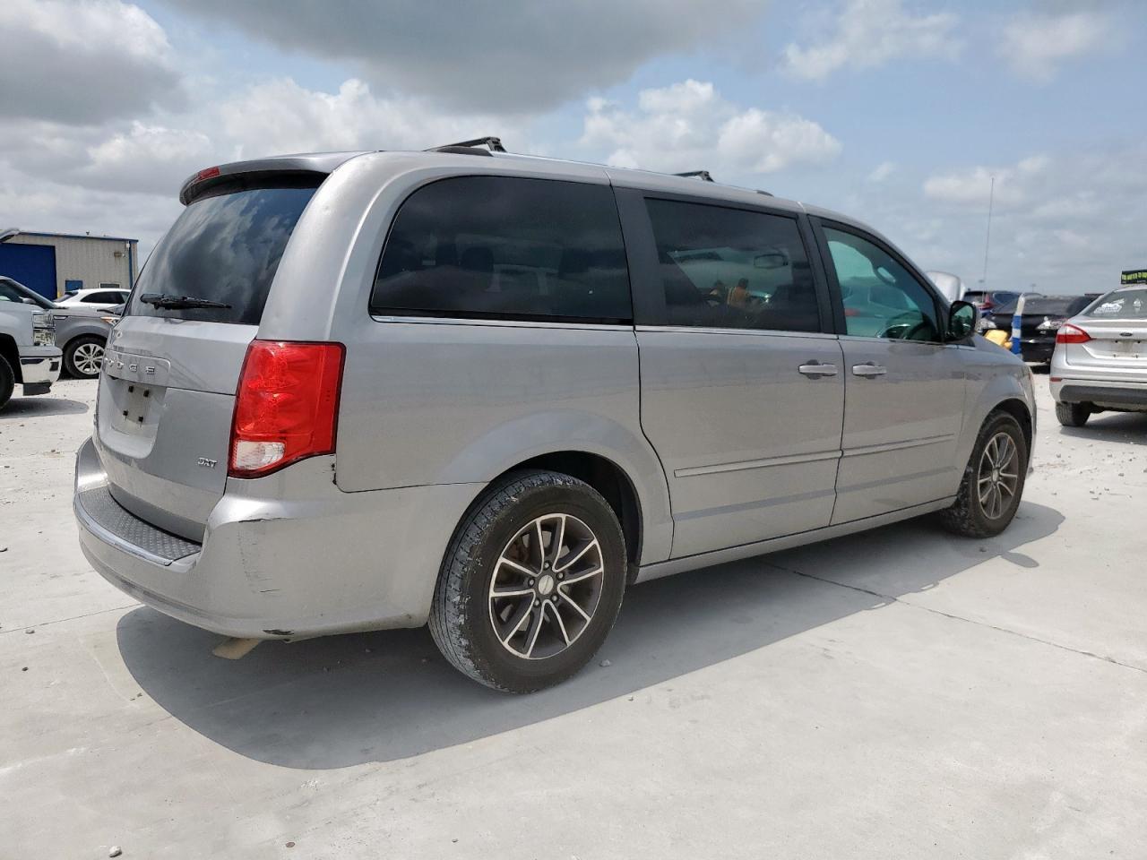 2016 Dodge Grand Caravan Sxt - Фото 3