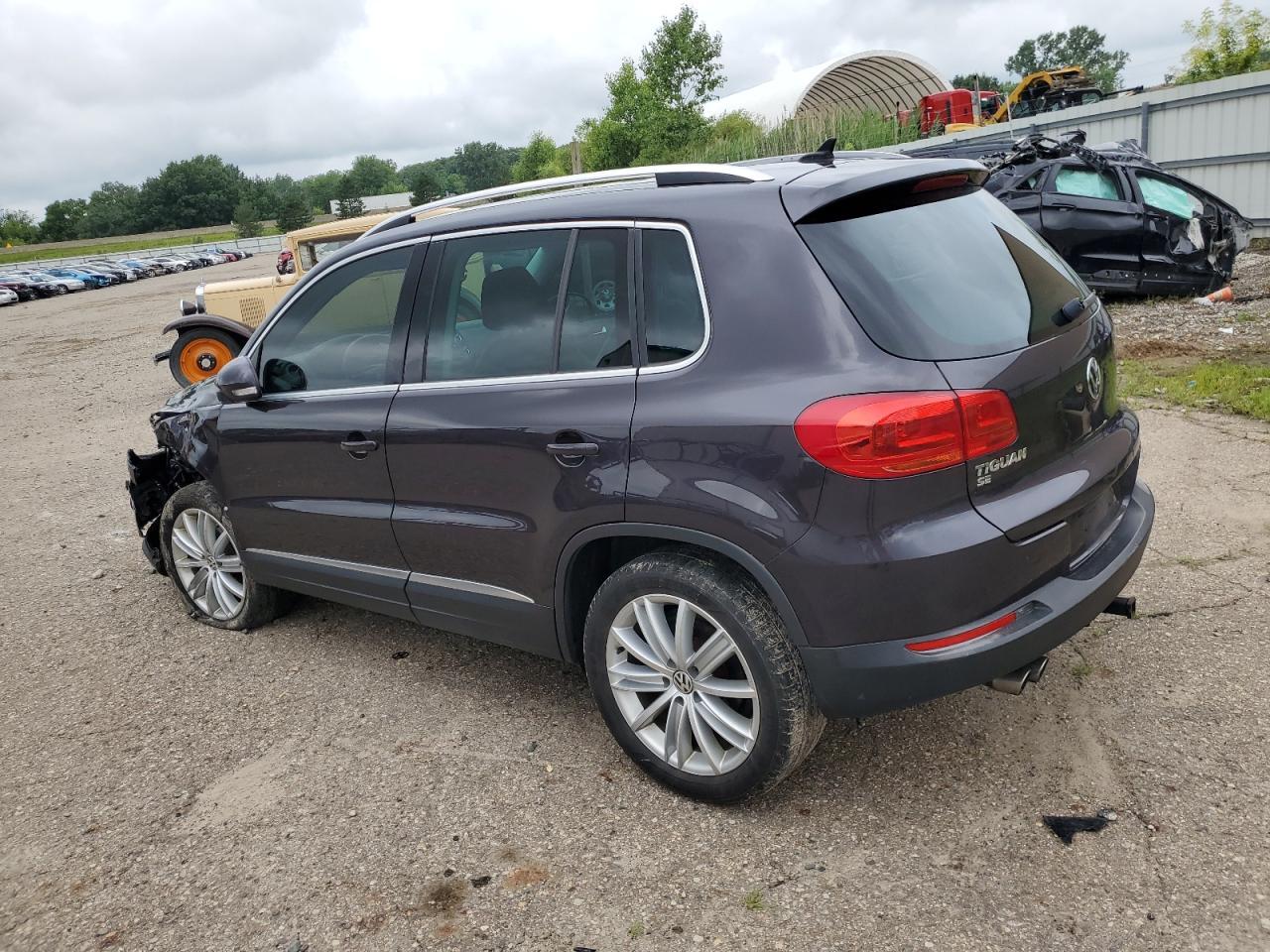 2016 Volkswagen Tiguan S - Image 2