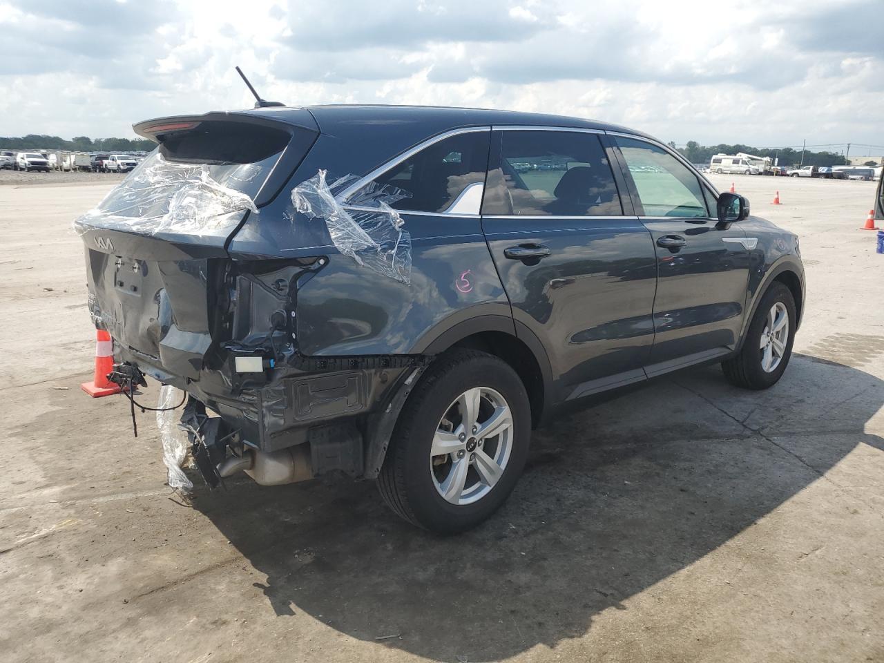 2023 Kia Sorento Lx - Фото 3