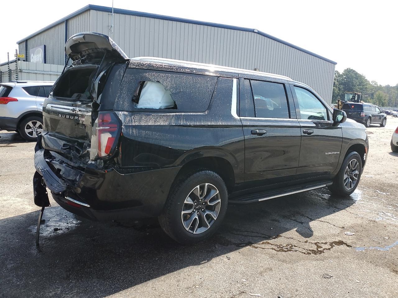 2023 Chevrolet Suburban C1500 Ls - Фото 3