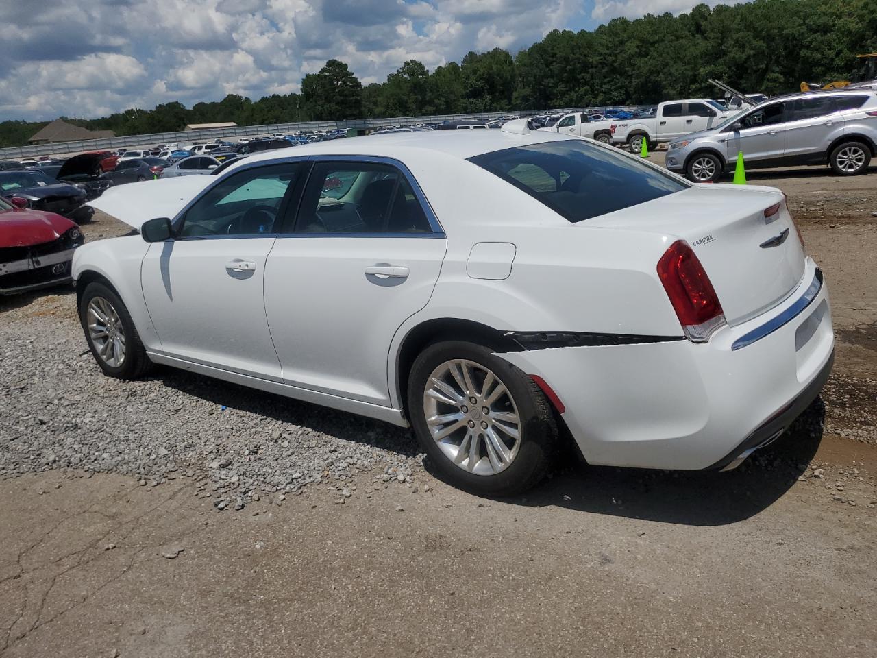 2020 Chrysler 300 Touring - Image 2