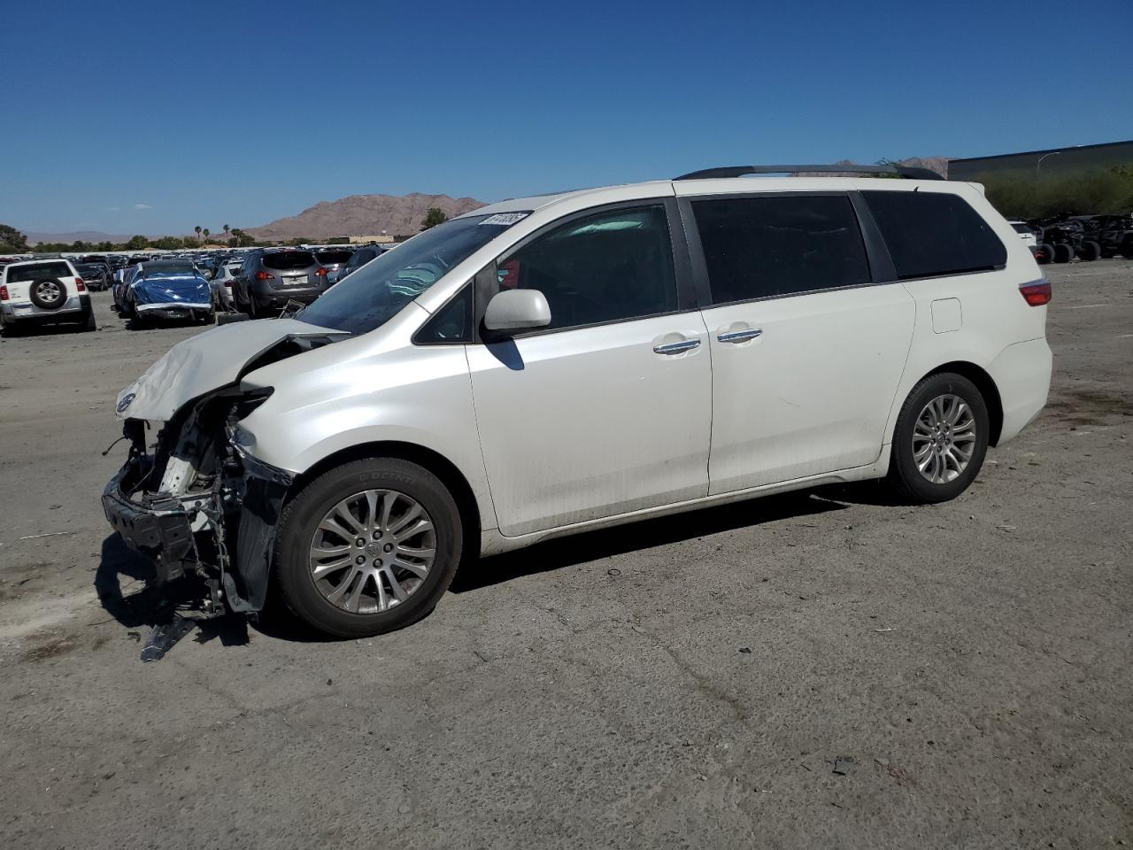 2015 Toyota Sienna Xle
