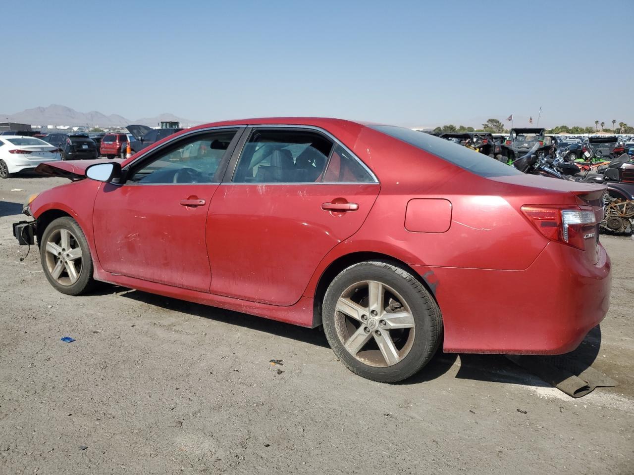 2014 Toyota Camry L - Фото 2