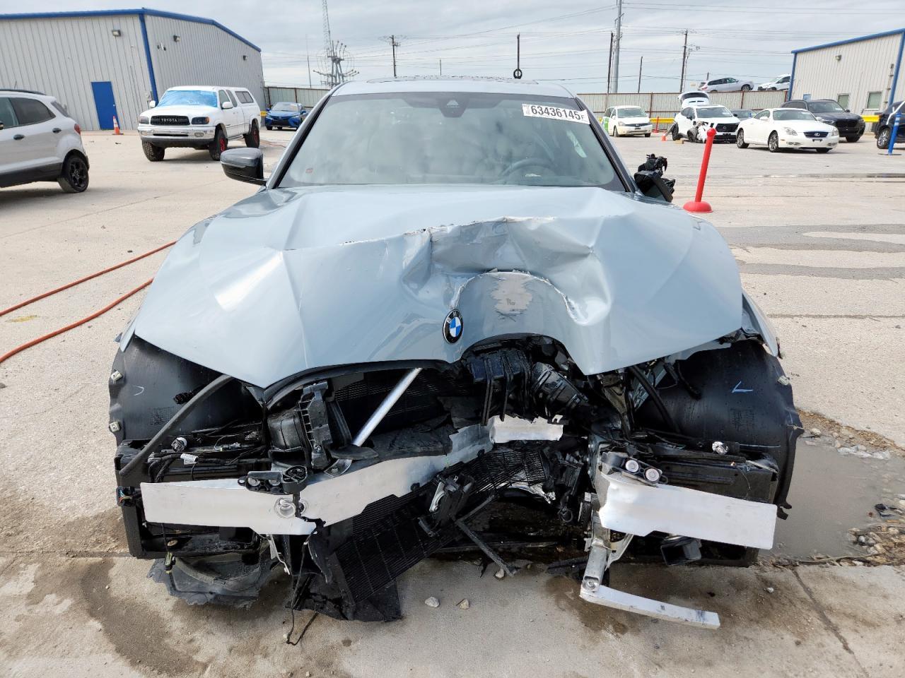 2023 BMW 330I - Фото 5