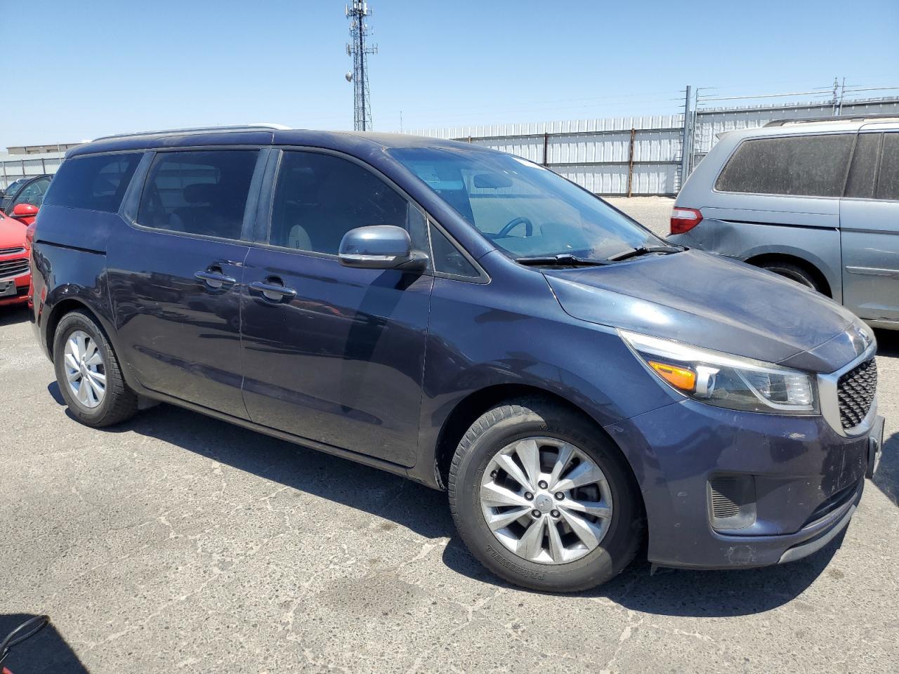 2015 Kia Sedona Lx - Фото 4