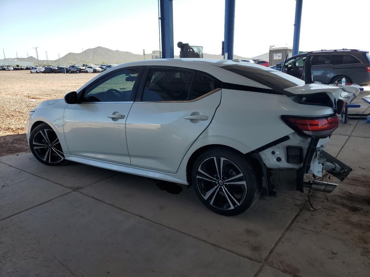 2020 Nissan Sentra Sr - Фото 2