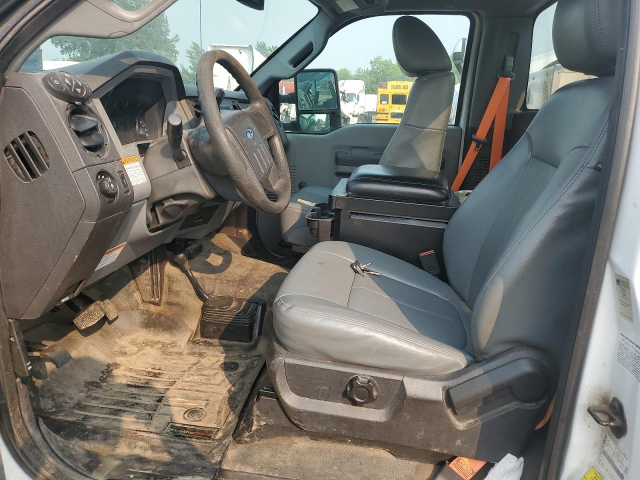 2015 Ford F450 Super Duty - Image 7