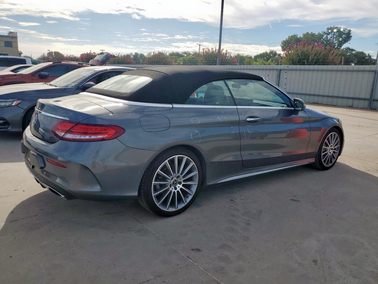 2019 Mercedes-Benz C 300 - Фото 3