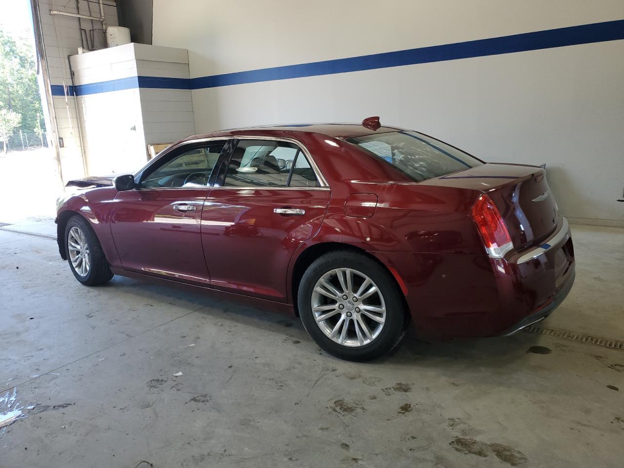 2017 Chrysler 300C - Фото 2