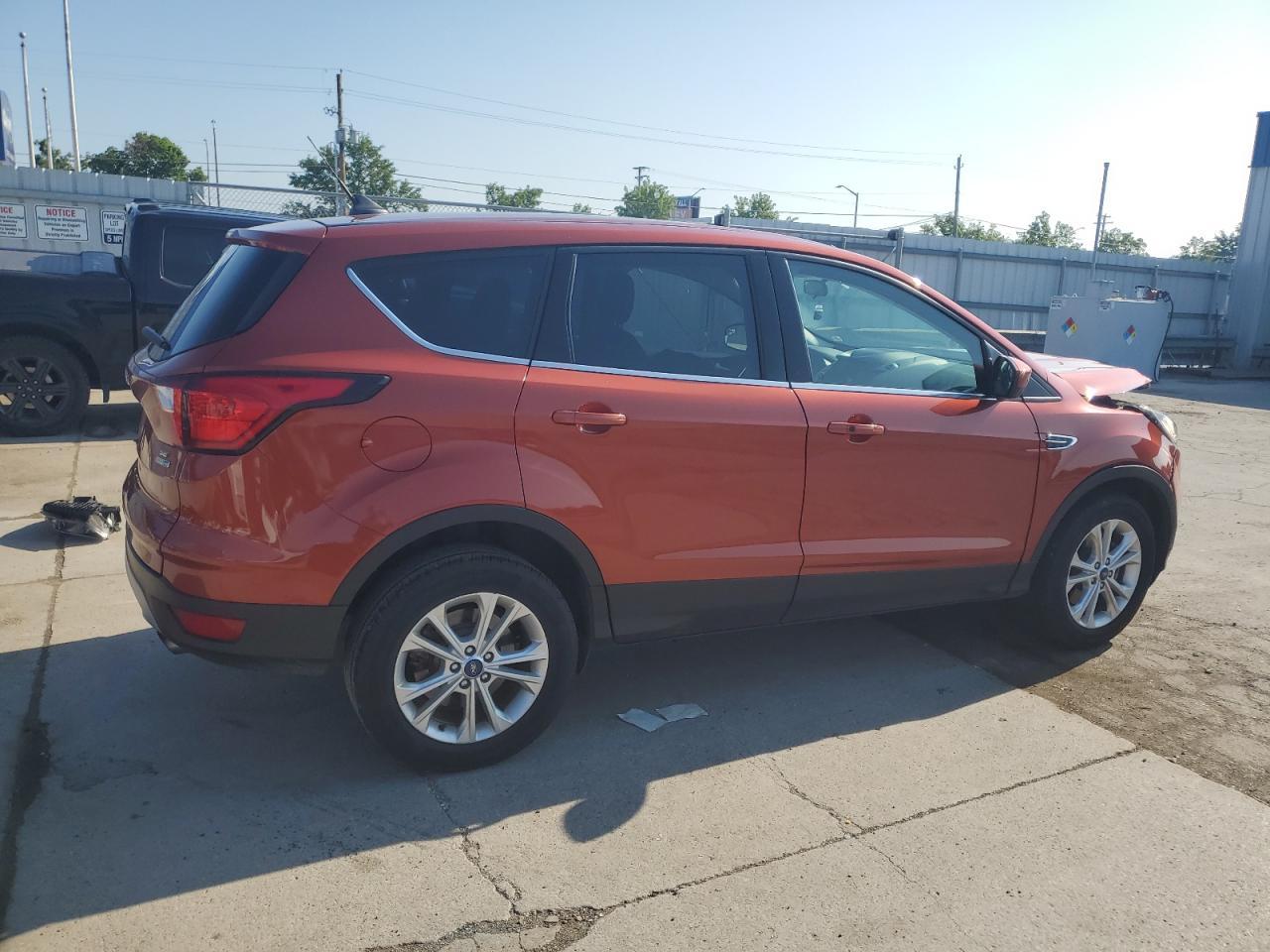 2019 Ford Escape Se - Фото 3