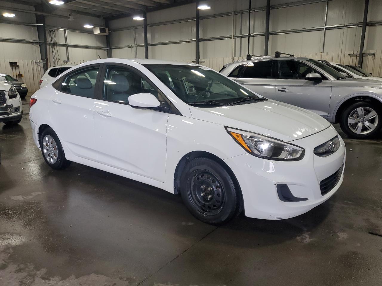 2016 Hyundai Accent Se - Фото 4